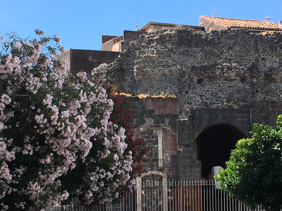 Casa Ega E La Rotonda: Bellissimi Monovani Nel Cuore Di CTA Exterior photo